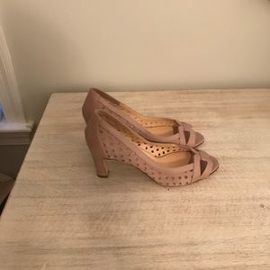 Nude-Taupe Aquatalia perforated pump